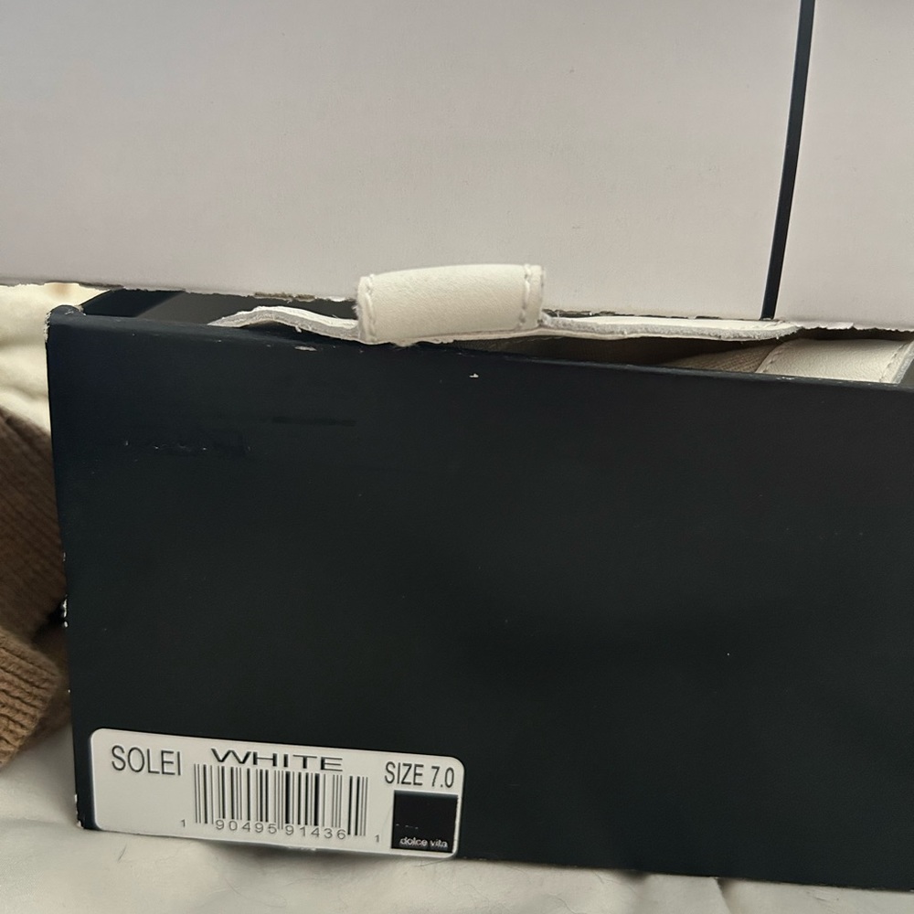 Dolce Vita White Solei boots NEW with box never worn - Picture 6 of 9
